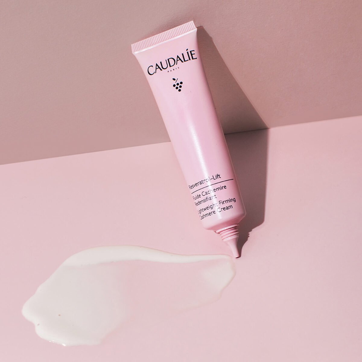 caudalie-resveratrol-lift-lightweight-firming-cashmere-cream-40ml-mamaspharmacy-2