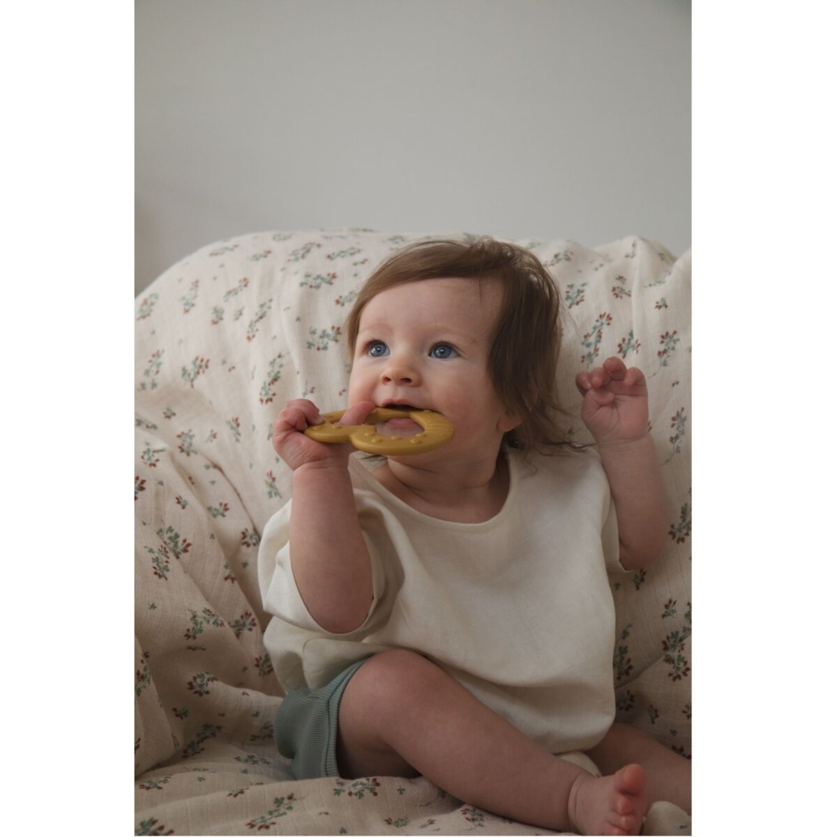 bibs-%ce%bc%ce%b1%cf%83%ce%b7%cf%84%ce%b9%ce%ba%cf%8c-%cf%80%ce%b1%ce%b9%cf%87%ce%bd%ce%af%ce%b4%ce%b9-%ce%ba%ce%b1%cf%81%ce%b4%ce%b9%ce%ac-3m-mustard-mamaspharmacy-3