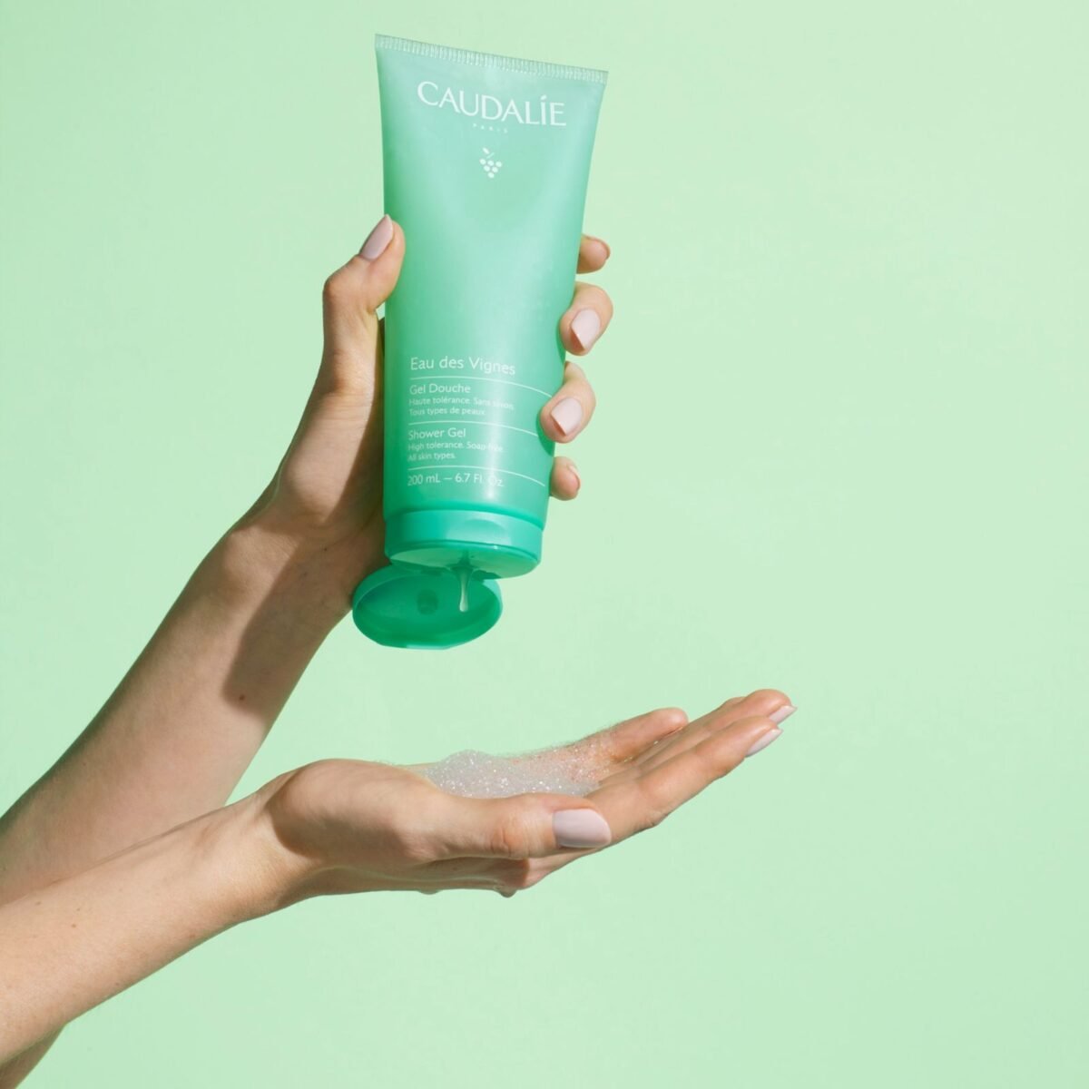 caudalie-eau-des-vignes-shower-gel-200ml-mamaspharmacy-2