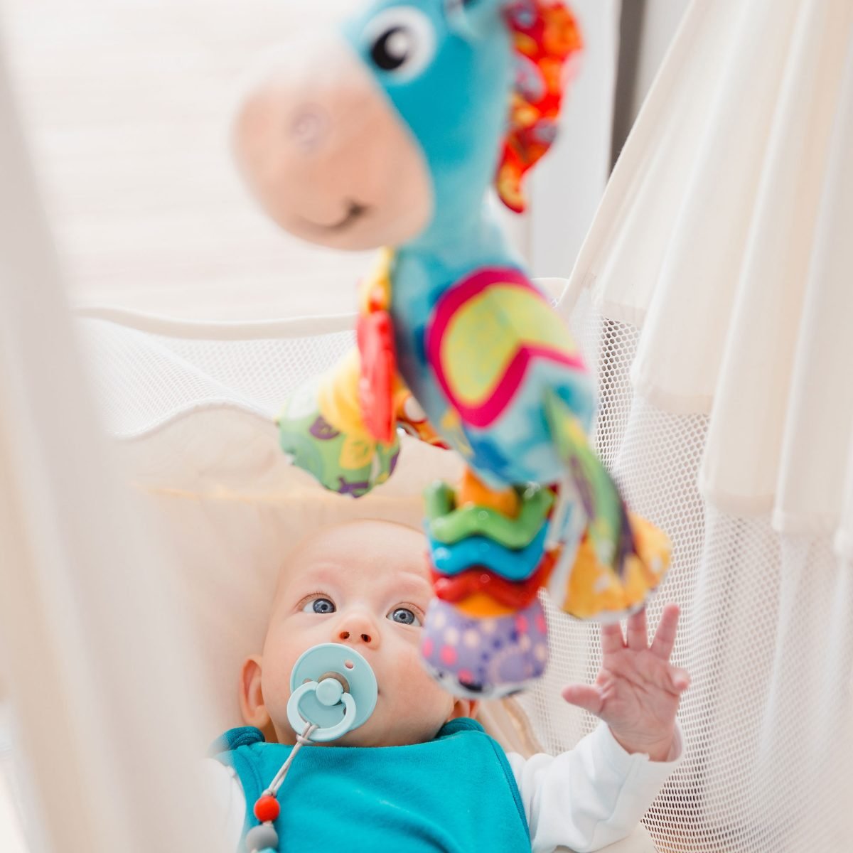 playgro-clip-clop-%ce%ba%cf%81%ce%b5%ce%bc%ce%b1%cf%83%cf%84%cf%8c-%cf%80%ce%b1%ce%b9%cf%87%ce%bd%ce%af%ce%b4%ce%b9-%ce%b4%cf%81%ce%b1%cf%83%cf%84%ce%b7%cf%81%ce%b9%ce%bf%cf%84%ce%ae%cf%84%cf%89