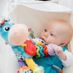 playgro-clip-clop-%ce%ba%cf%81%ce%b5%ce%bc%ce%b1%cf%83%cf%84%cf%8c-%cf%80%ce%b1%ce%b9%cf%87%ce%bd%ce%af%ce%b4%ce%b9-%ce%b4%cf%81%ce%b1%cf%83%cf%84%ce%b7%cf%81%ce%b9%ce%bf%cf%84%ce%ae%cf%84%cf%89