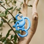 matchstick-monkey-%ce%bc%ce%b1%cf%83%ce%b7%cf%84%ce%b9%ce%ba%cf%8c-mini-monkey-teether-light-blue-mamaspharmacy